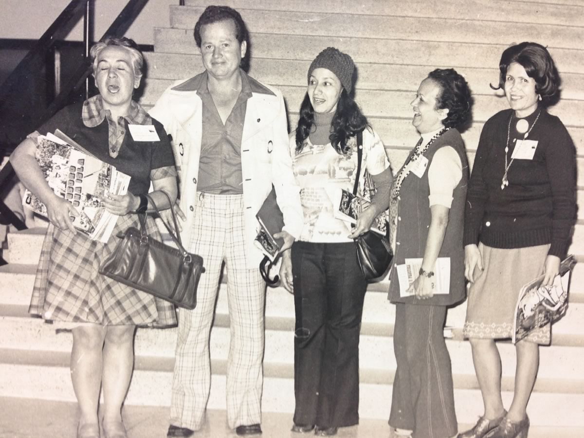 Recibimiento a comisión de mujeres de visita en La Habana. 1979.